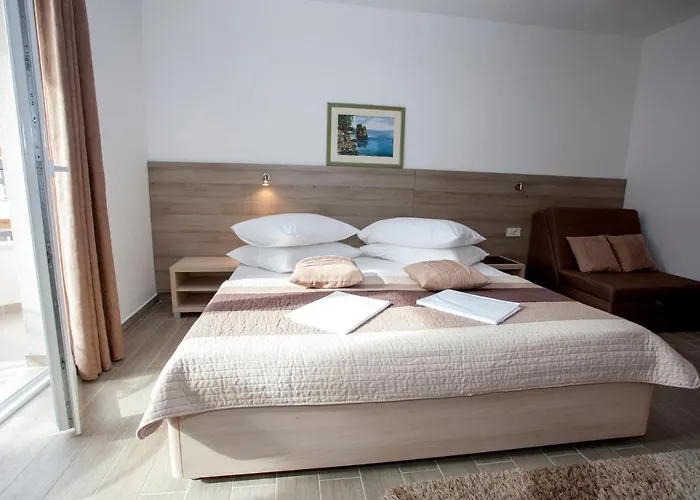 Apartments Bota